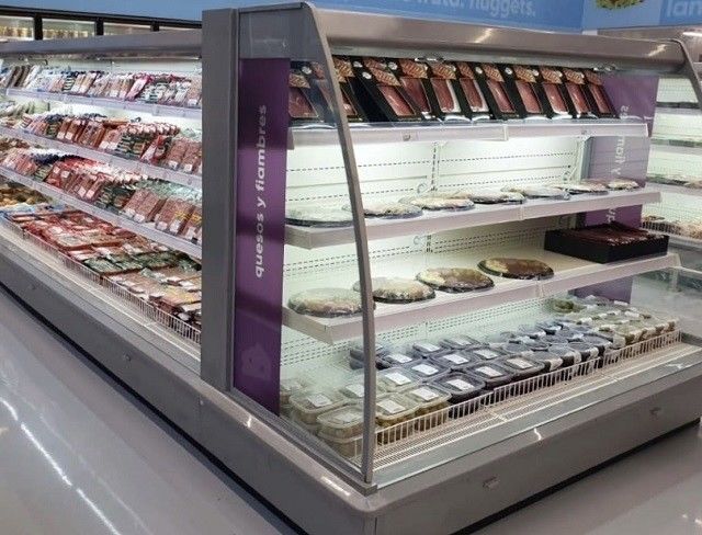 Remote Semi Vertical Cake Display Case Refrigerated Bakery Display Case